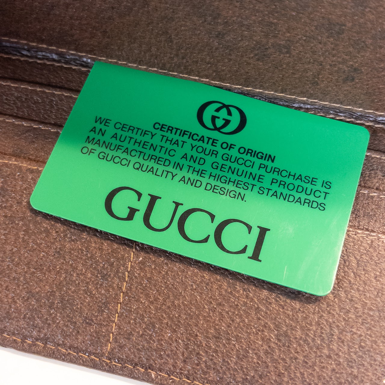 Gucci GG Sherry Supreme Bi-Fold Wallet