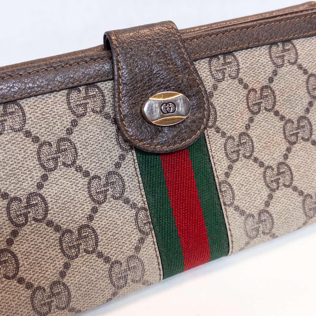 Gucci GG Sherry Supreme Bi-Fold Wallet