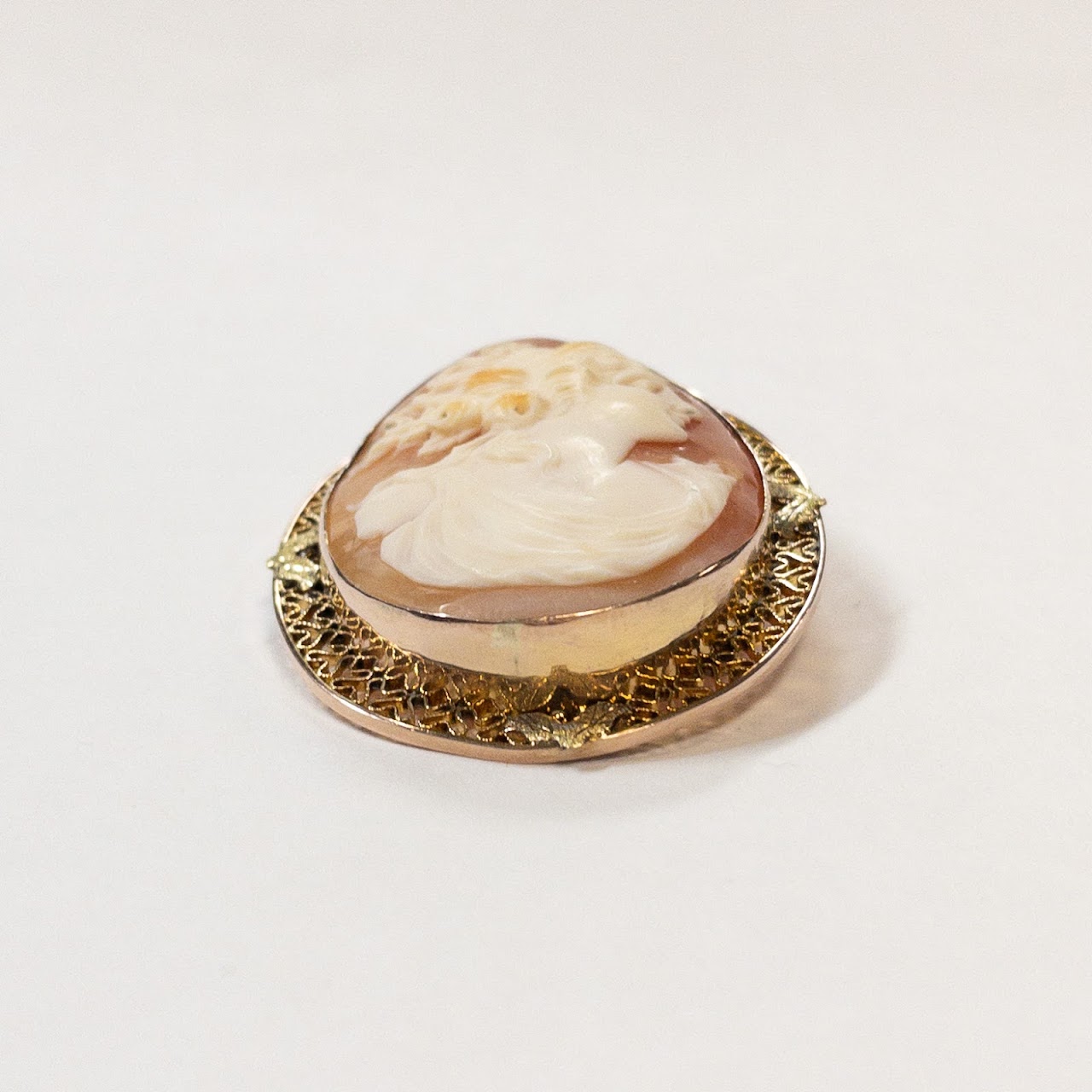 14K Gold & Shell Cameo Convertible Brooch  with Filigree Case