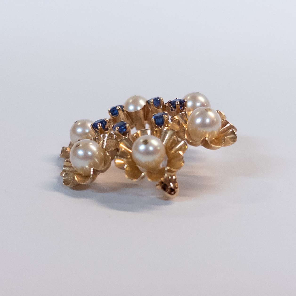 14K Gold Brooch with Pearls and Sapphires