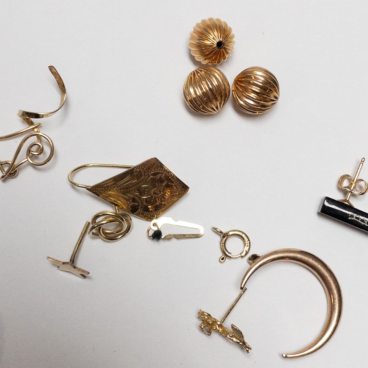 14K Gold Odd Jewelry Lot FOR WEIGHT