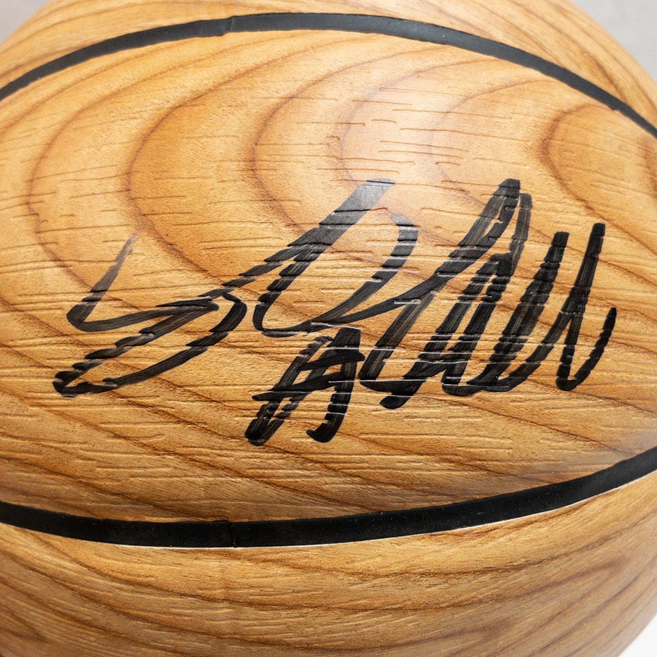 Spalding NY Knicks Signed Collectible Basketball