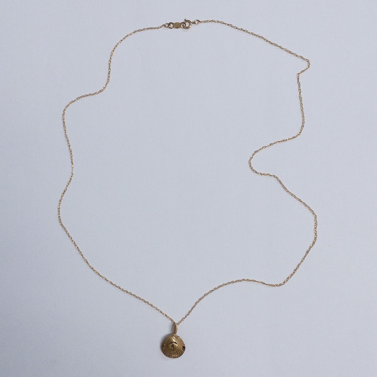 14K Gold Shell Pendant Necklace