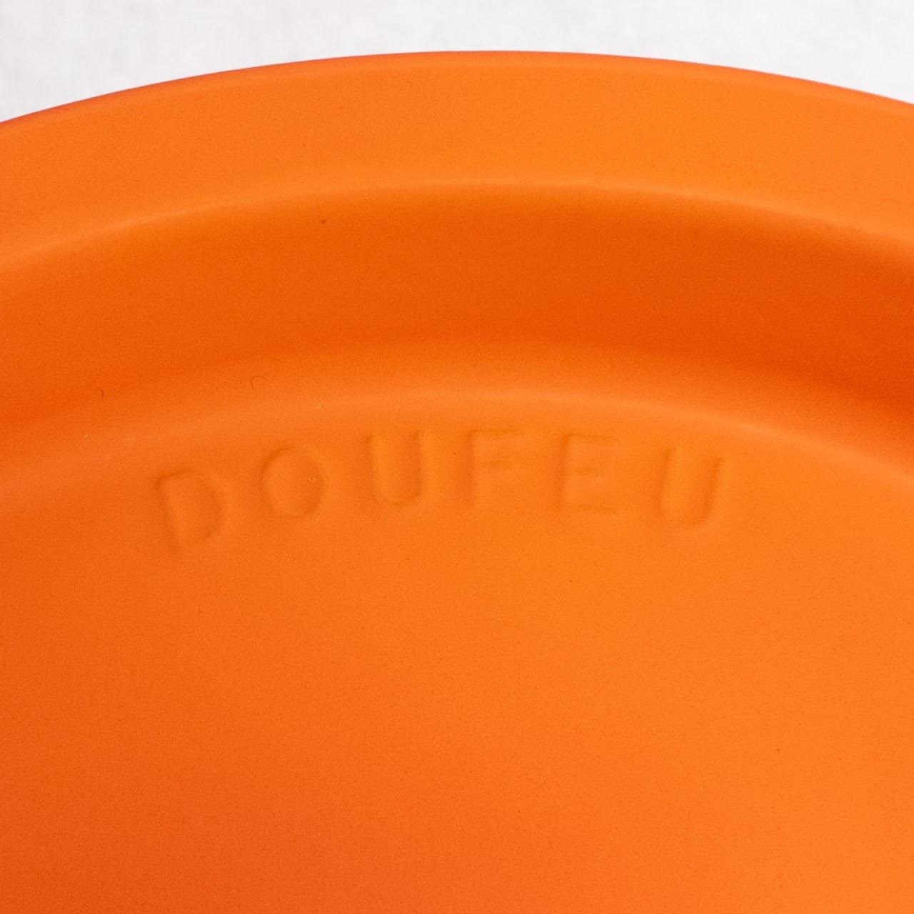 Le Creuset Enameled Cast Iron Doufeu Ovale #32