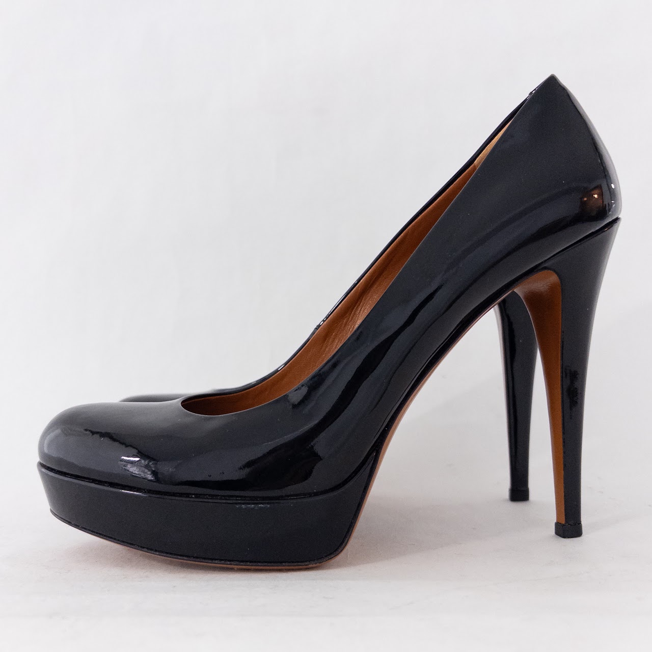 Gucci Patent Leather Pumps