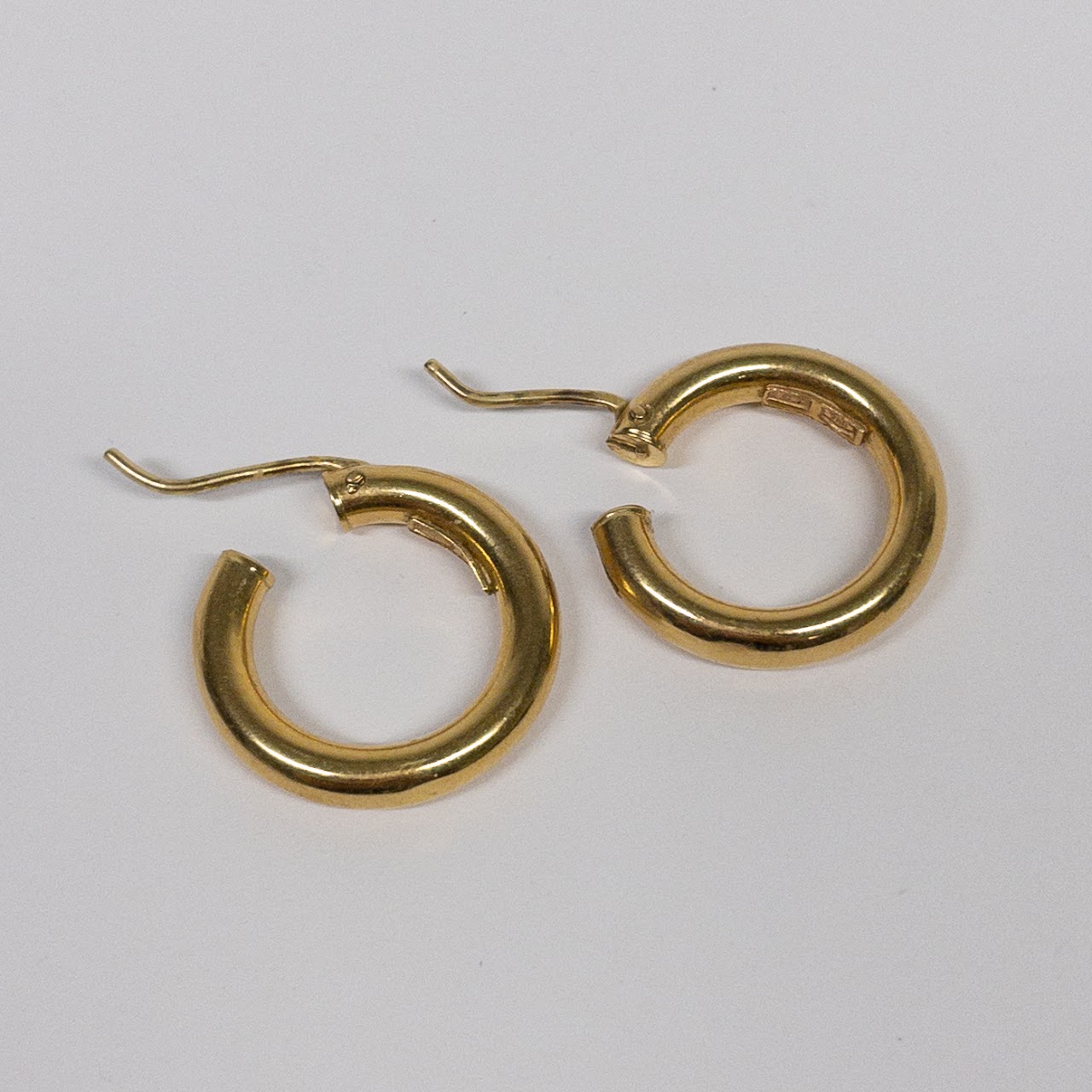 18K Gold Tubular Hoop Earrings