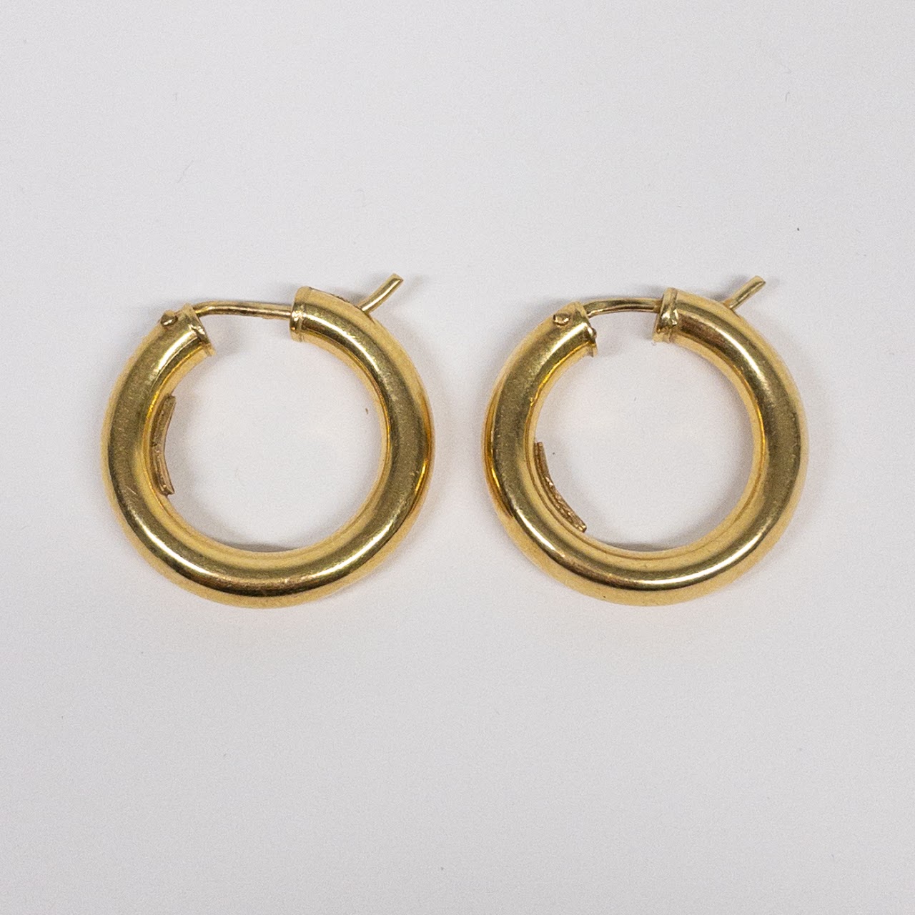 18K Gold Tubular Hoop Earrings