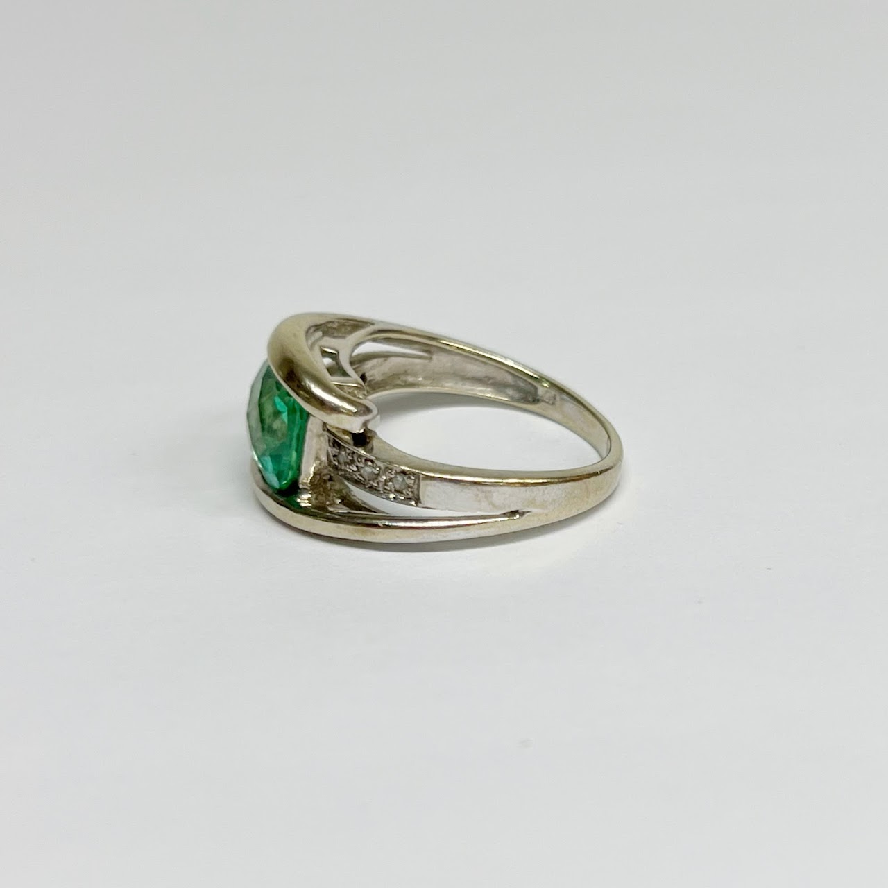 10K White Gold, Green Stone, and Diamond Ring