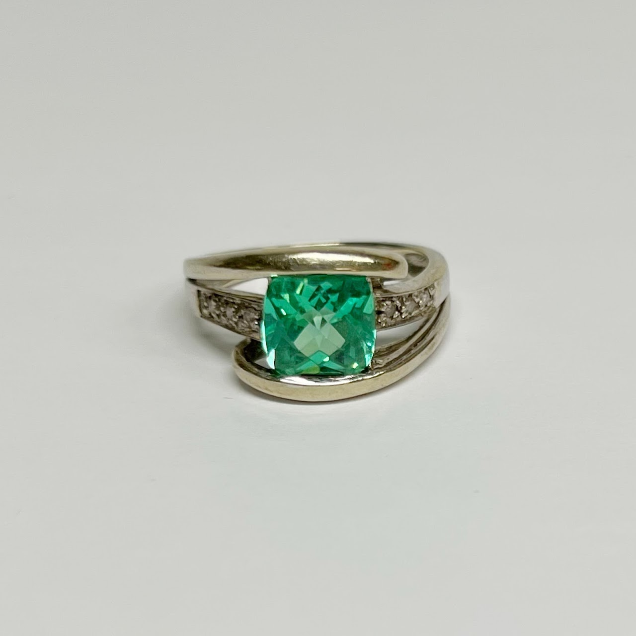 10K White Gold, Green Stone, and Diamond Ring