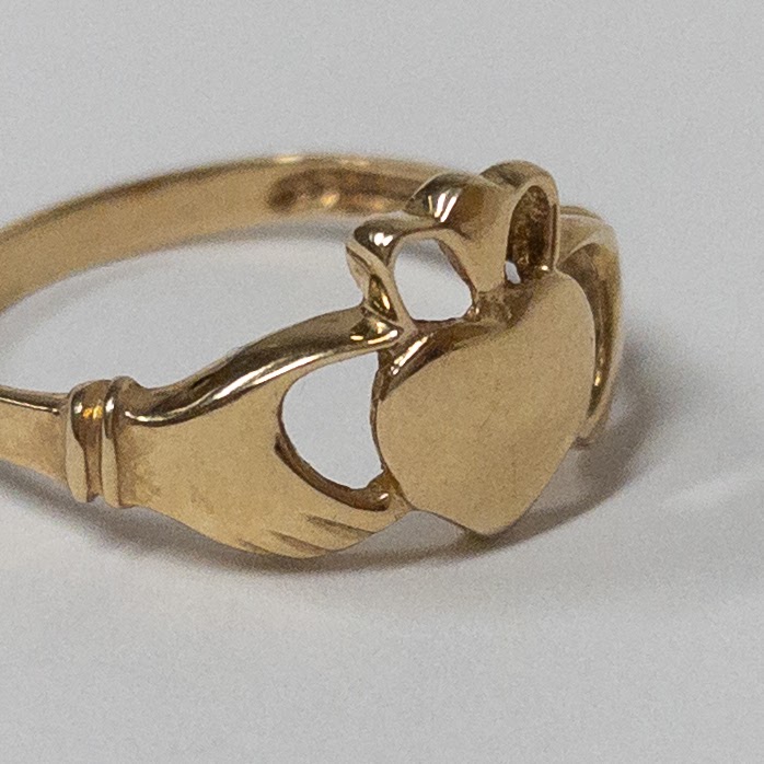 14K Gold Claddagh Ring