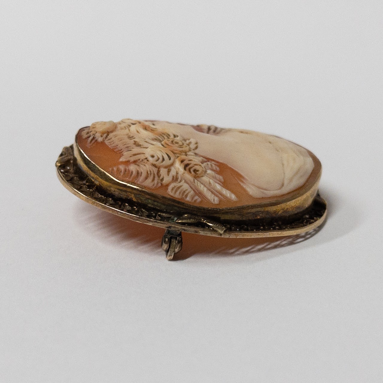 14K Gold Shell Cameo Brooch