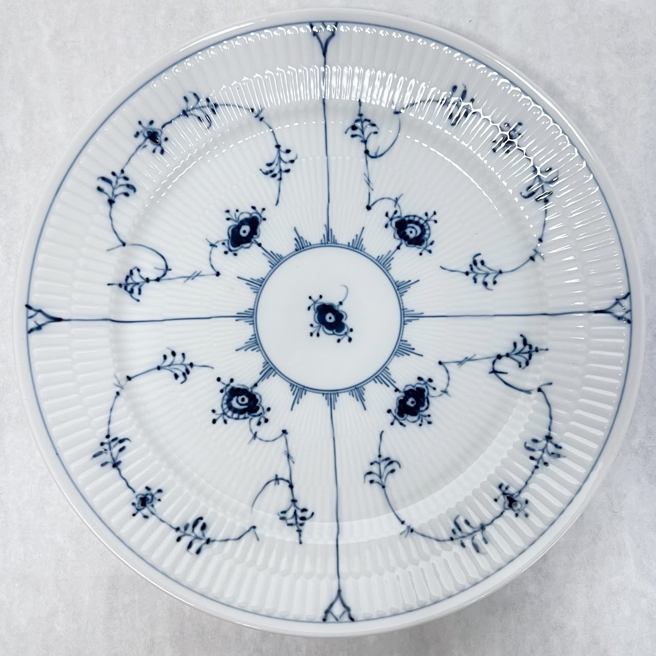 Royal Copenhagen 27cm Blue Fluted Plain Dinner Plate Set