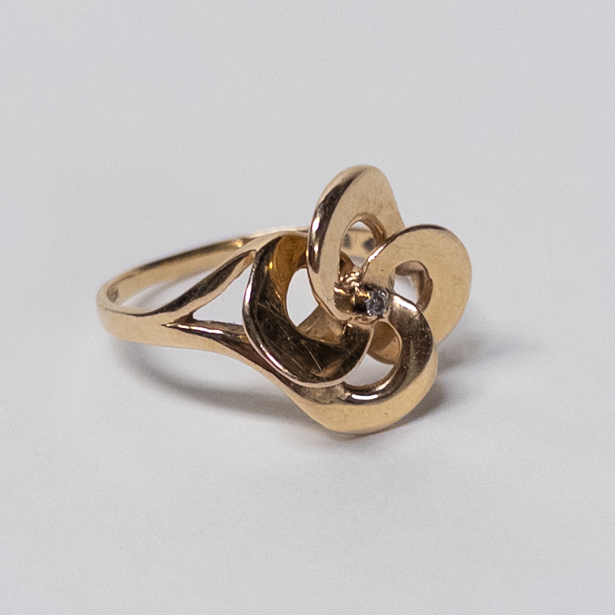 14K Gold Interlocking Circles Ring with Tiny Diamond Center