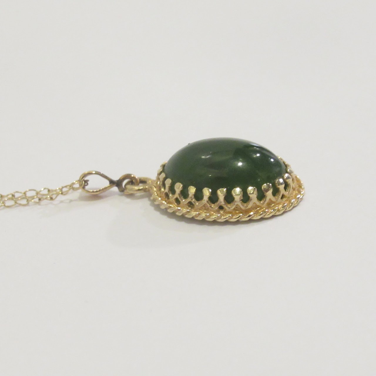 14K Gold and Jade Pendant Necklace