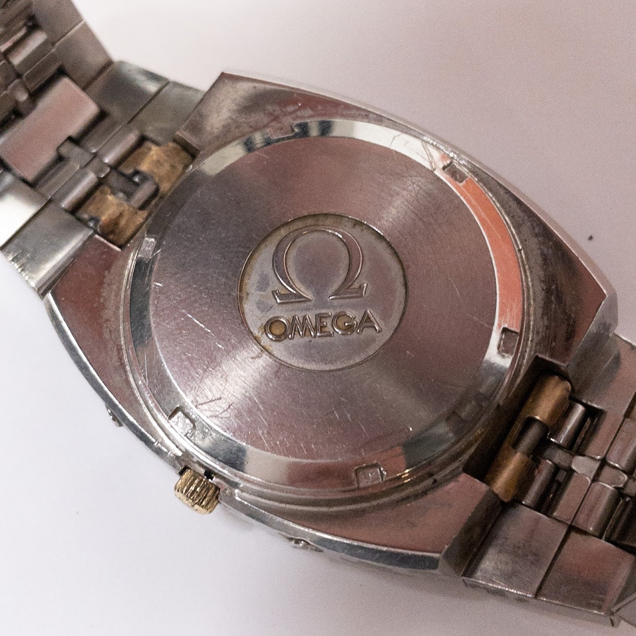 Omega Megaquartz 32 Khz Watch