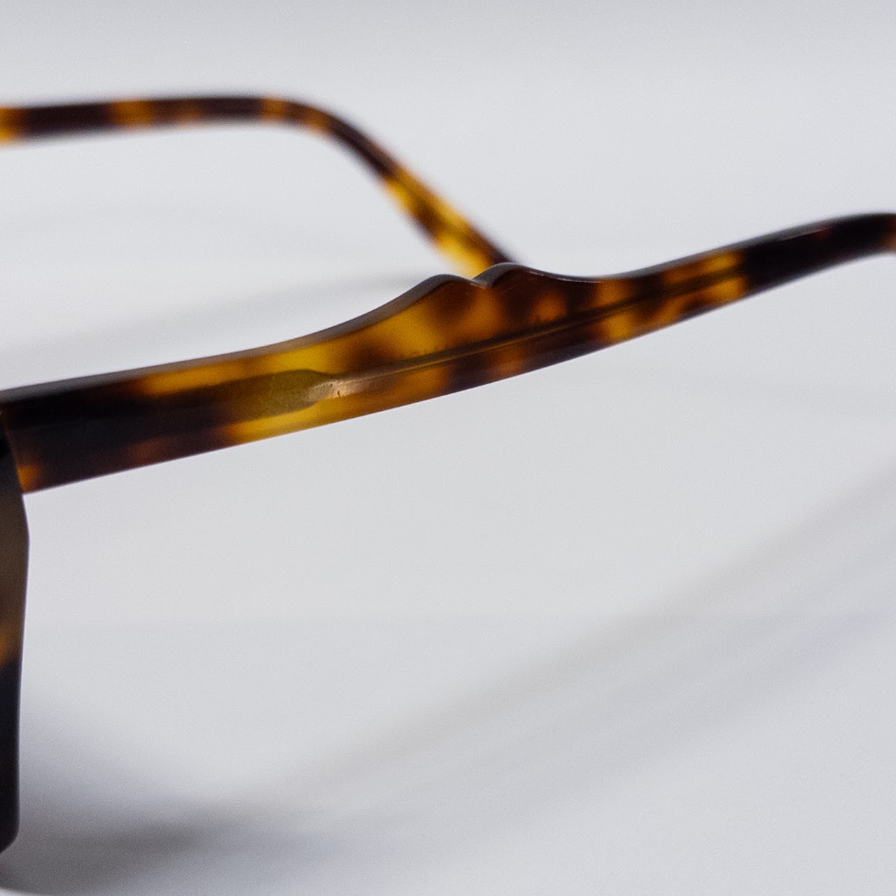 Illesteva Lisbon Havana Tortoiseshell Sunglasses