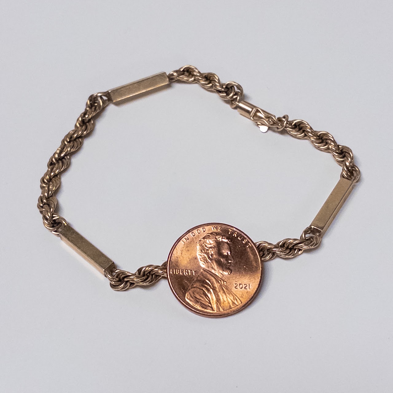 14K Gold Twist and Bar Station Bracelet