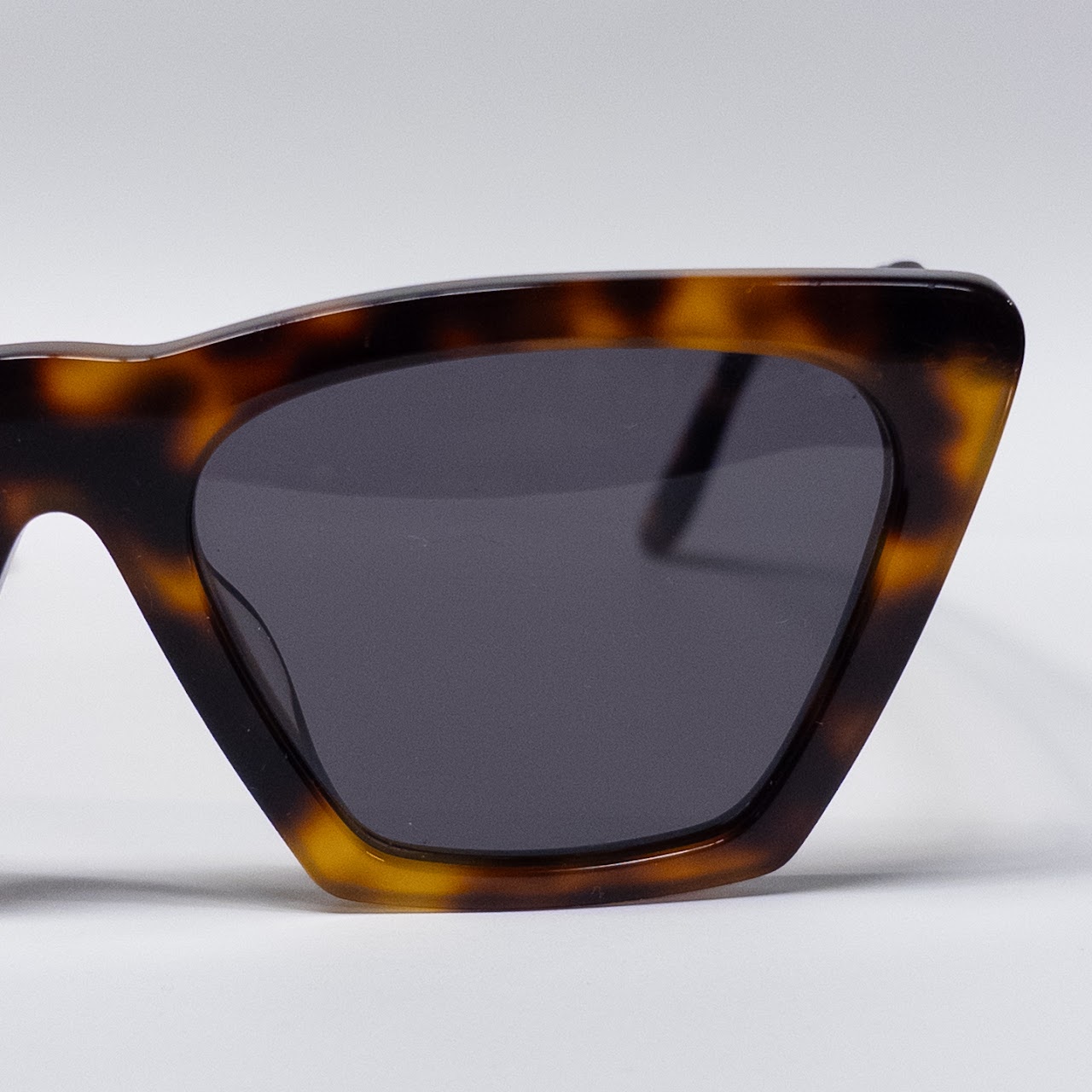 Illesteva Lisbon Havana Tortoiseshell Sunglasses