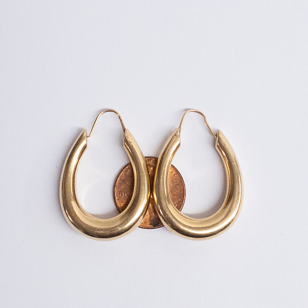 14K Gold Oval Hoop Earrings