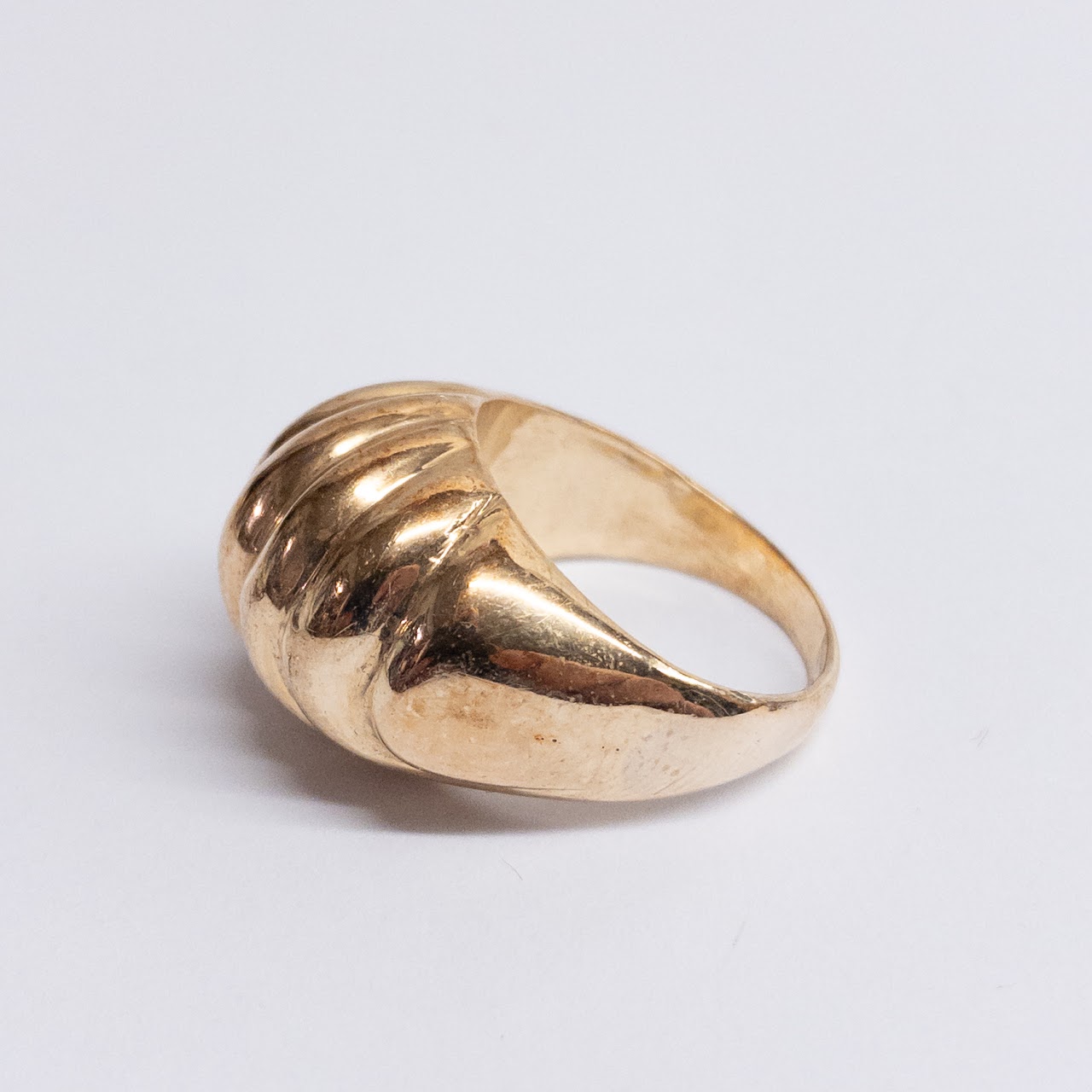 14K Gold Wave Ridged Ring