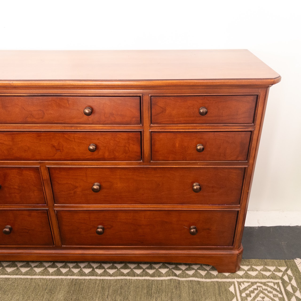 Thomasville Furniture Cherry 10-Drawer Dresser