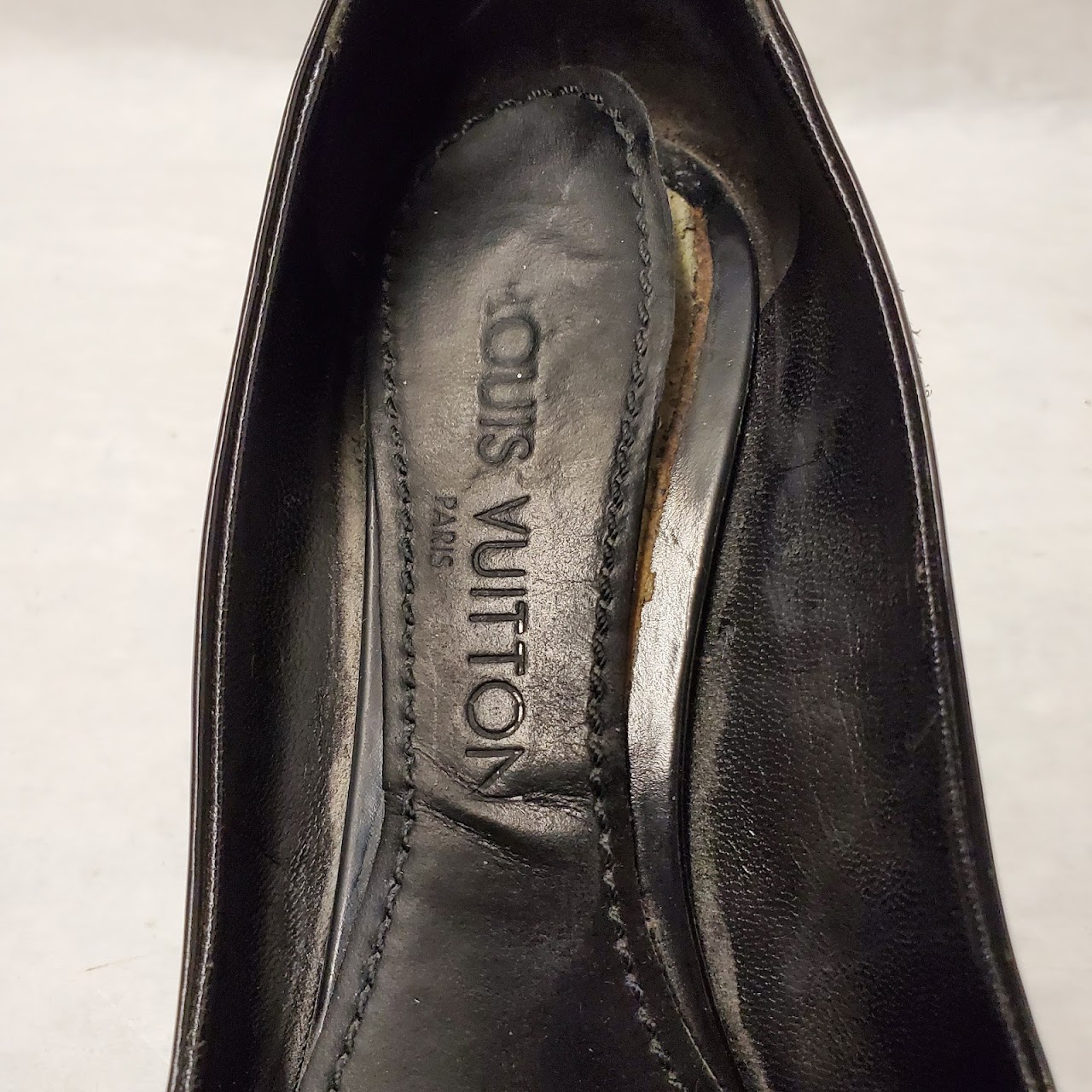 Louis Vuitton Black Leather Pumps