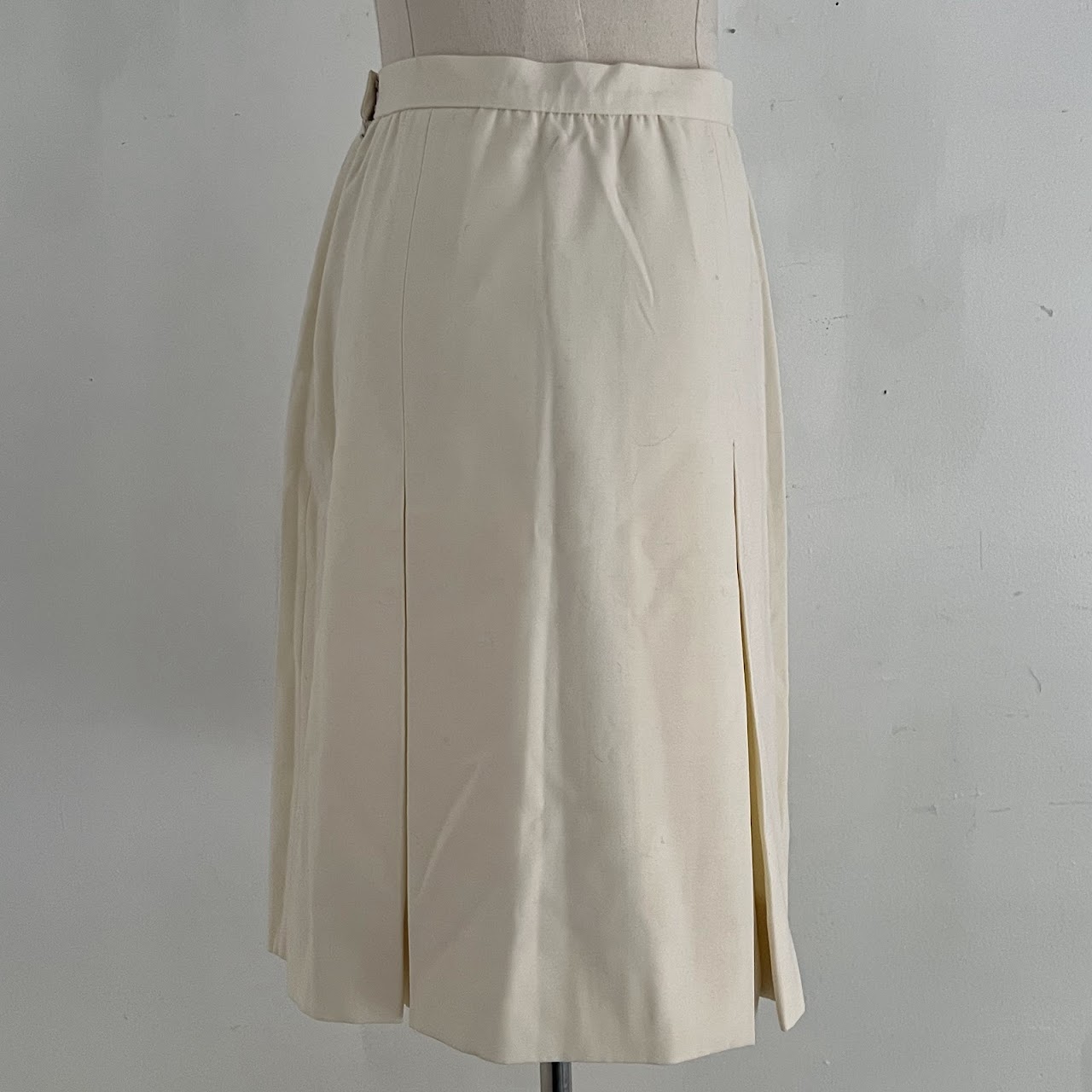 Givenchy Nouvelle Boutique Vintage Pleated Ivory Skirt