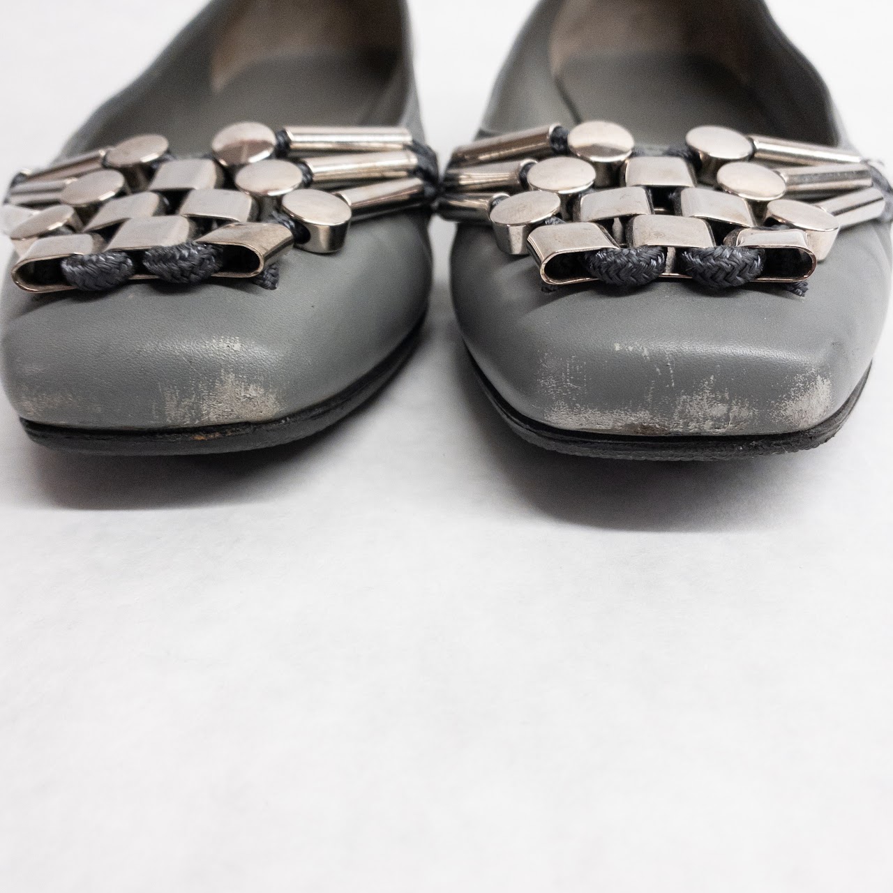 Gucci Gray Leather Flats