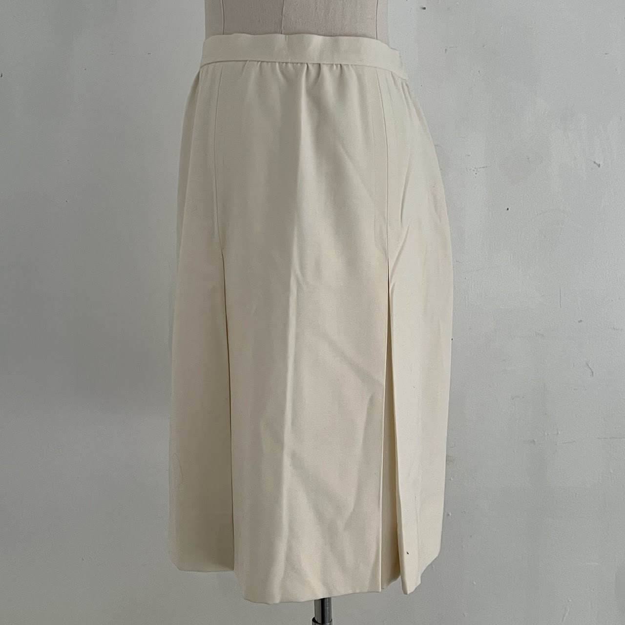 Givenchy Nouvelle Boutique Vintage Pleated Ivory Skirt