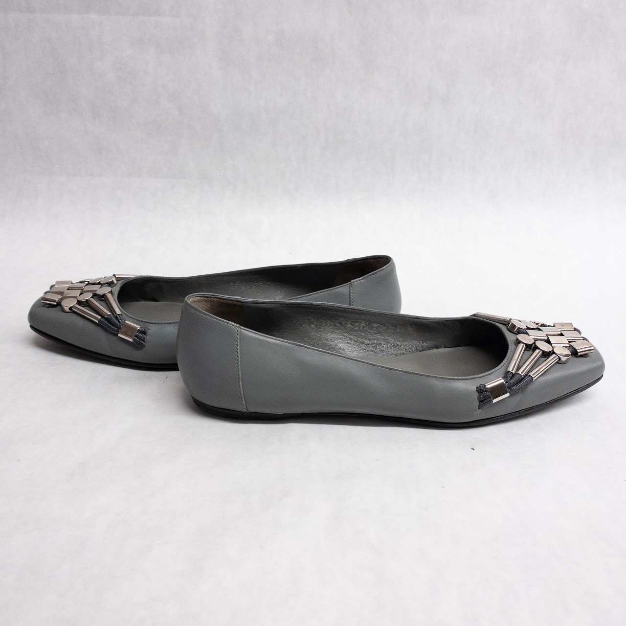 Gucci Gray Leather Flats