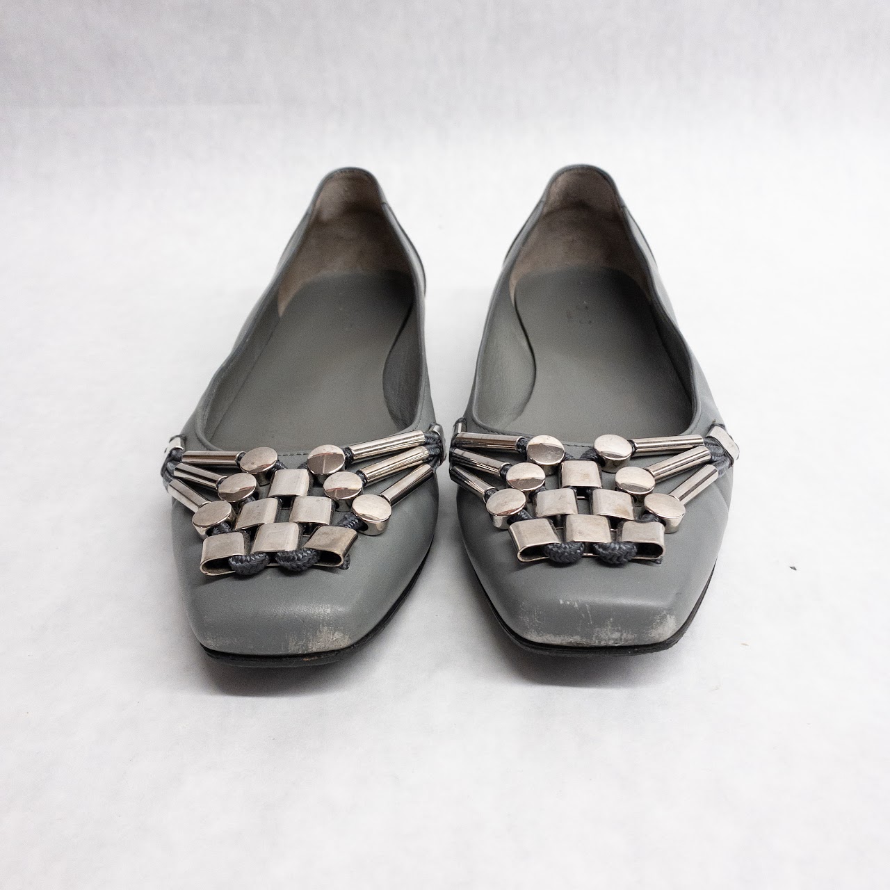 Gucci Gray Leather Flats