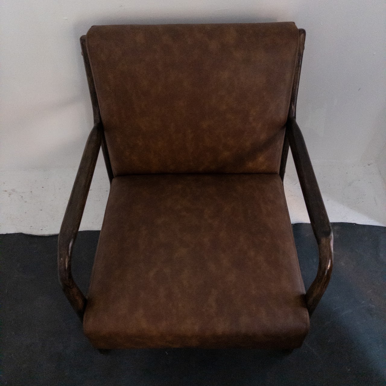 Mid-Century Style Lounge Chair