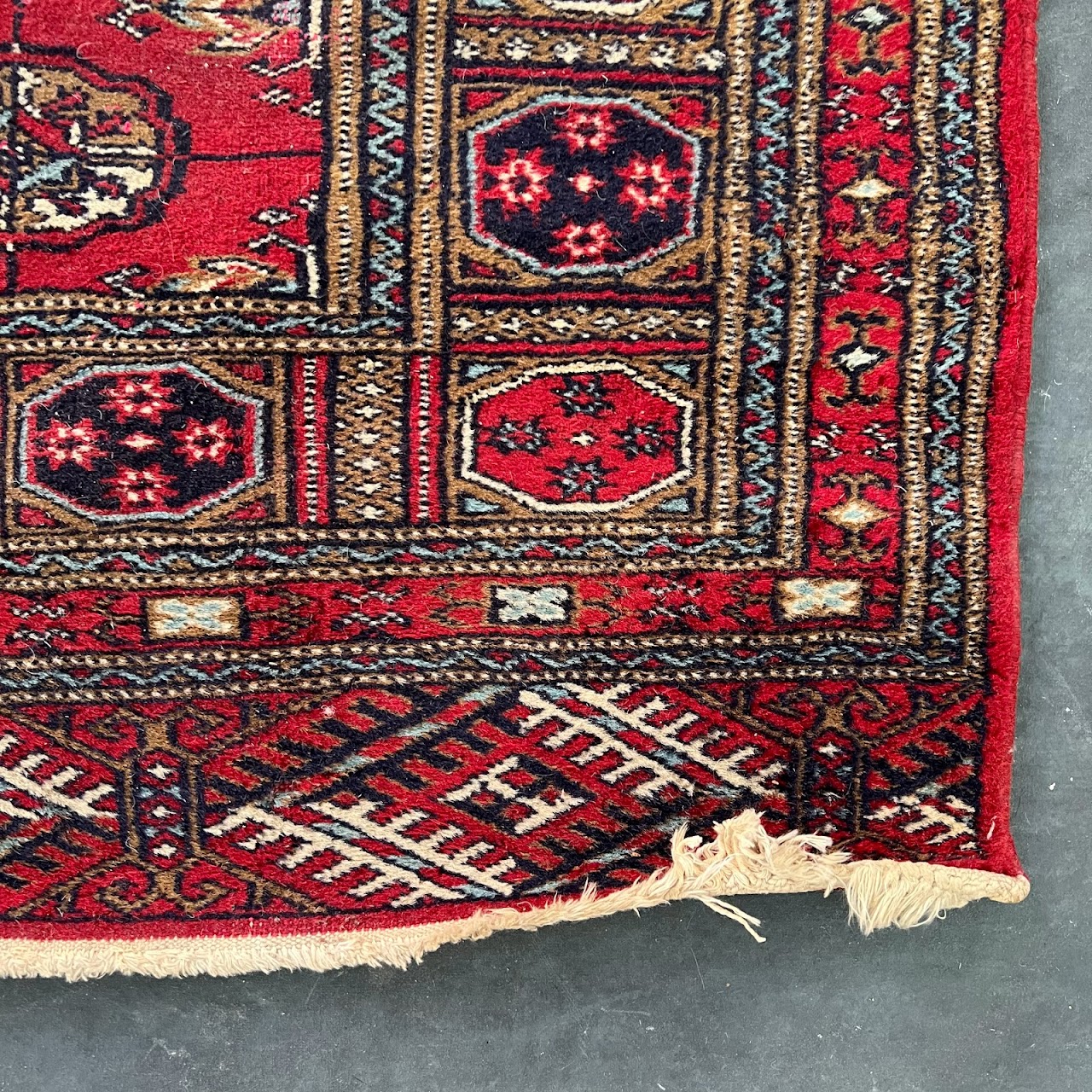 Pakistani Wool Bokhara Area Rug