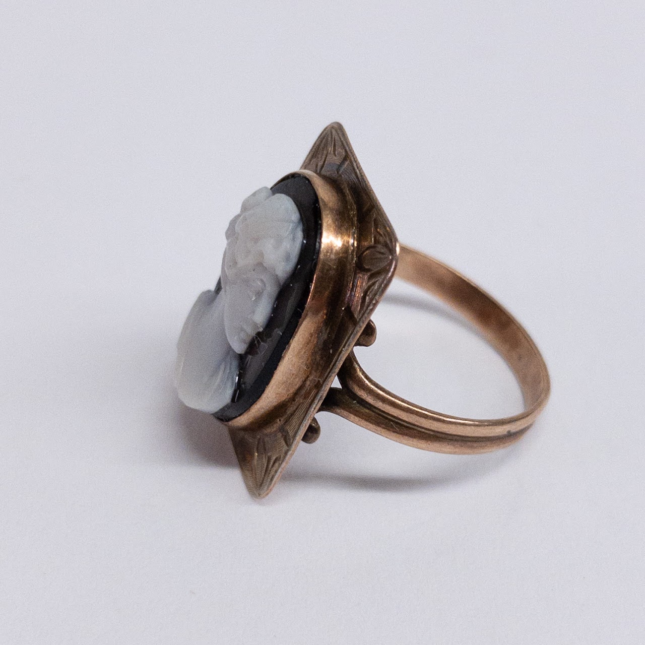 10K Gold Onyx Cameo Ring