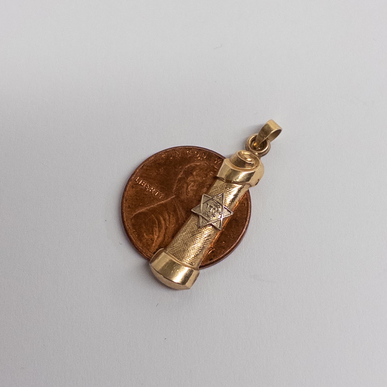 14K Gold Judaica Pendant