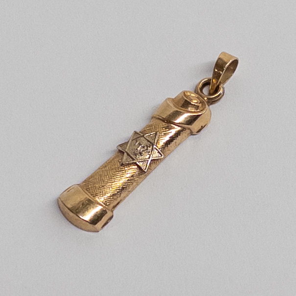 14K Gold Judaica Pendant