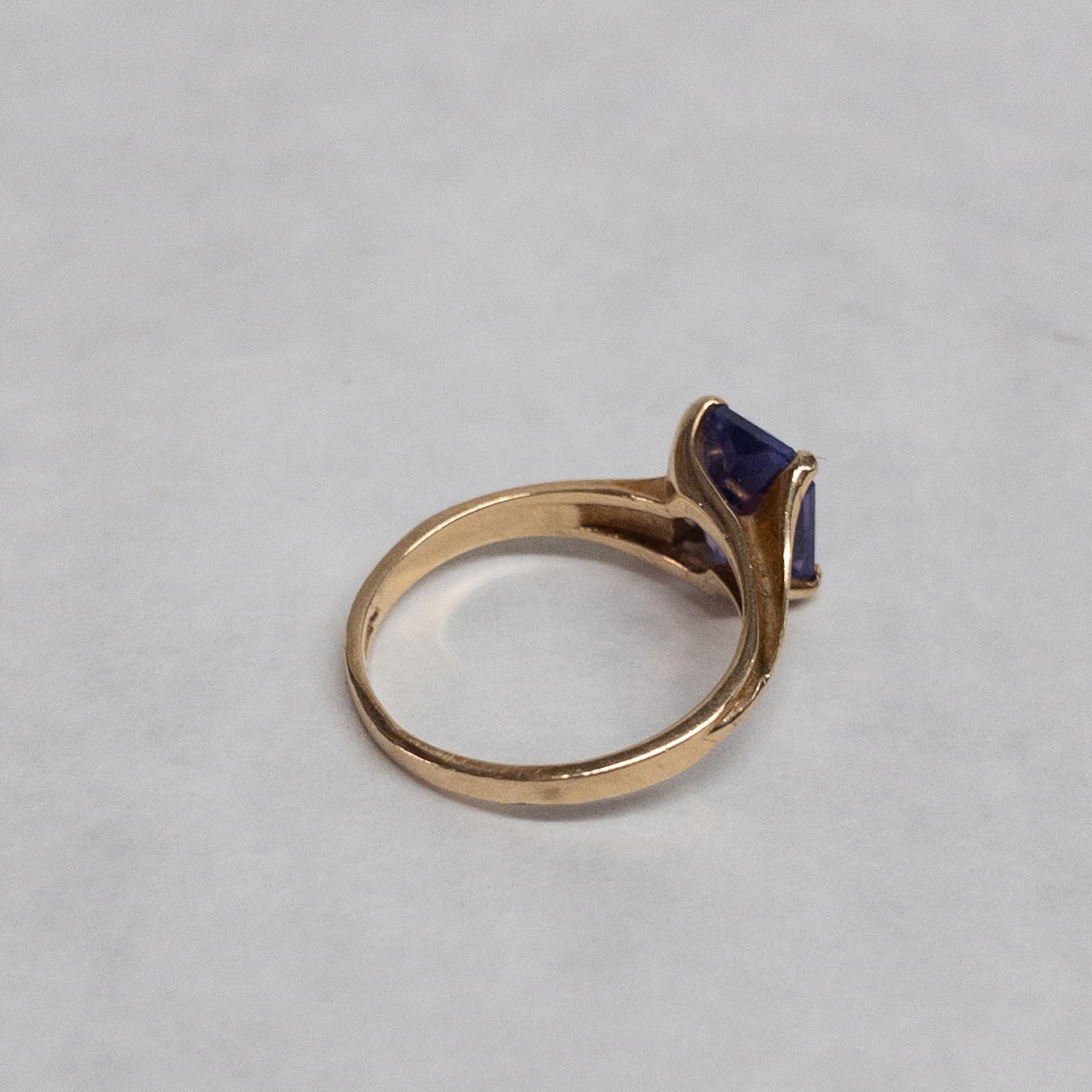 10K Gold and Amethyst Ring