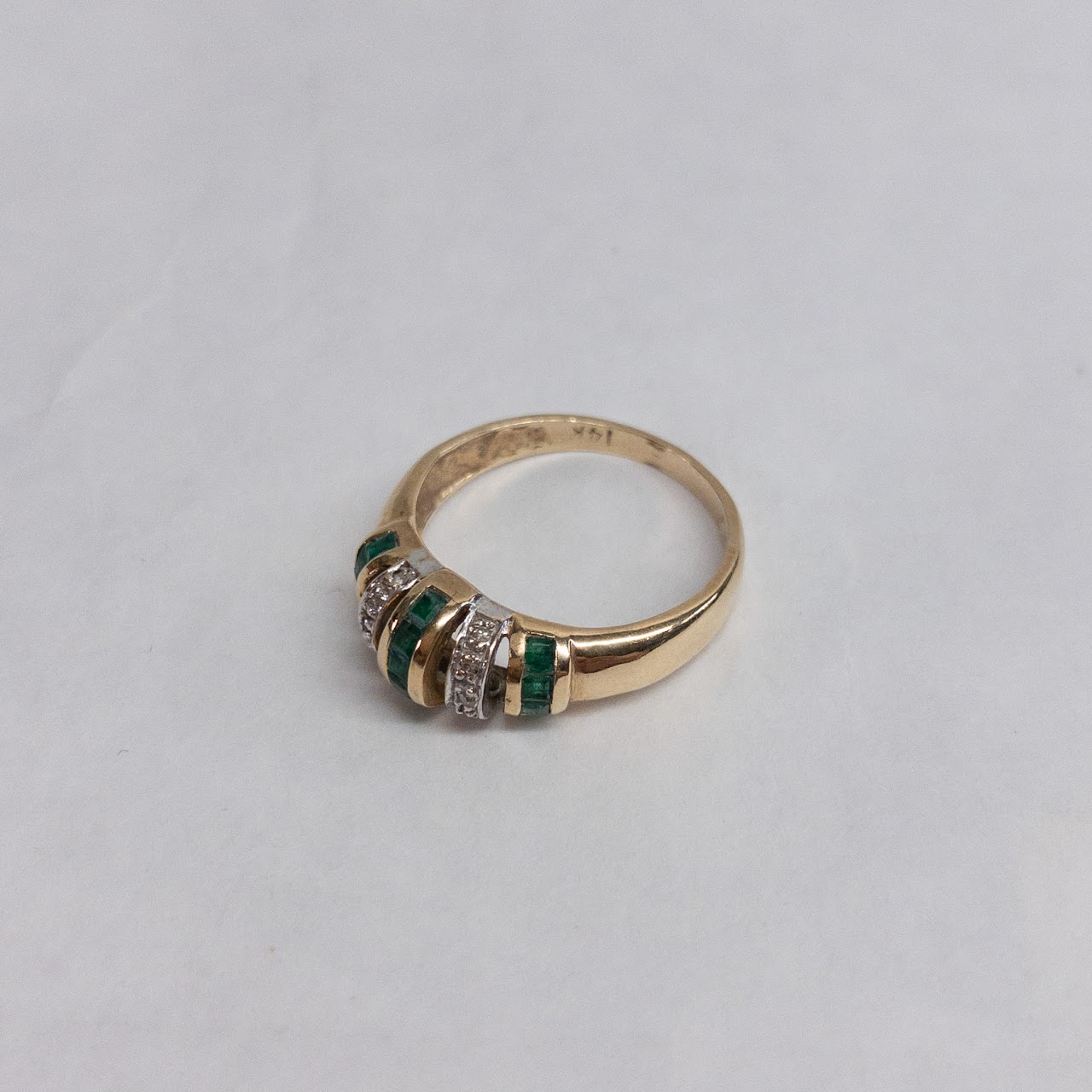 14K Gold Diamond & Green Stone Ring