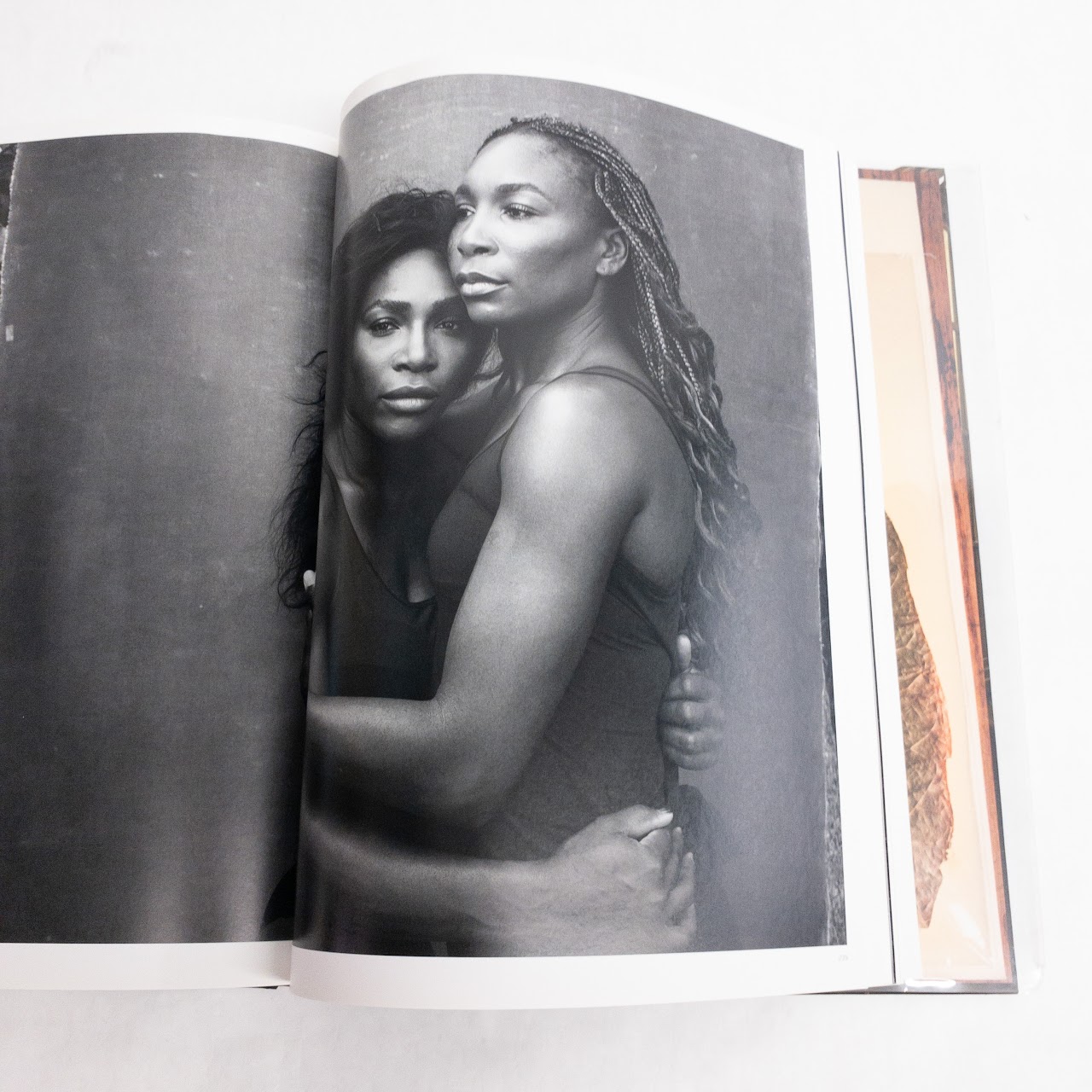 Annie Leibowitz SIGNED 'Annie Leibowitz: Portraits 2005-2016' Photography Book