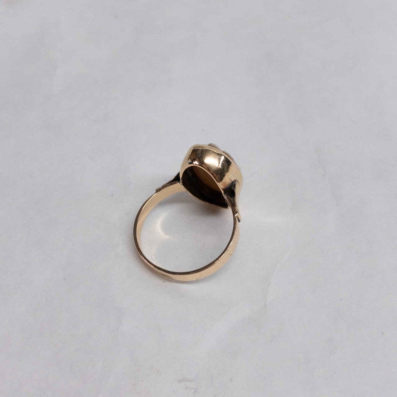 14K Gold Floral Cameo Ring