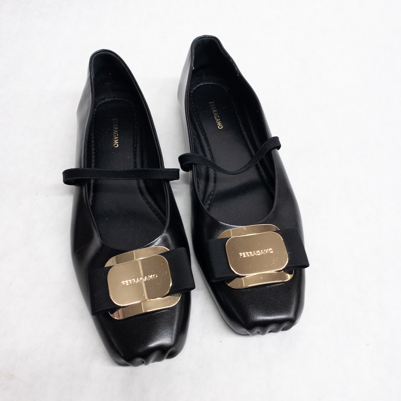 Salvatore Ferragamo Lina Leather Ballet Flats