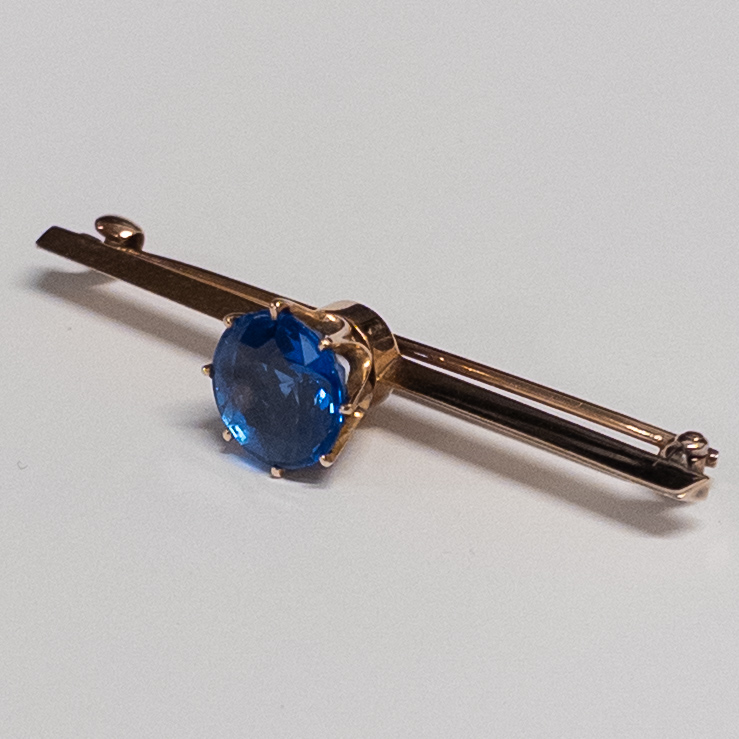 14K Gold and Blue Crystal Art Deco Bar Pin