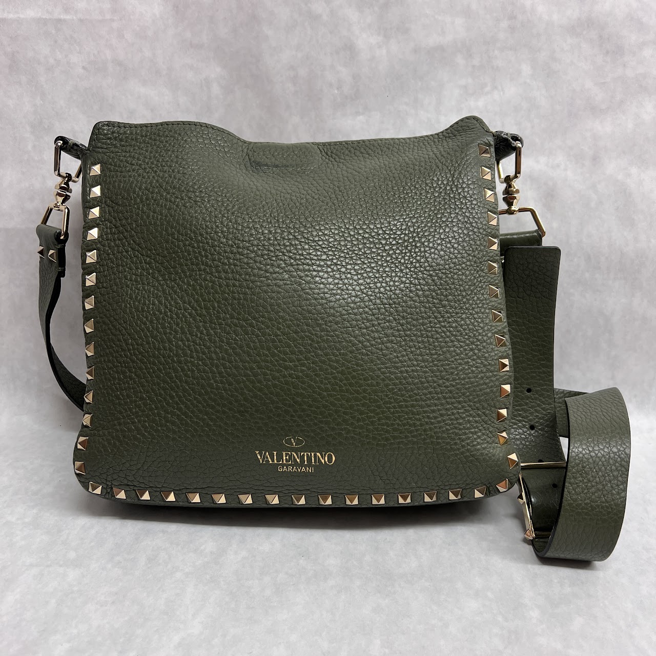 Valentino Garavani Rockstud Pebble Calfskin Shoulder Bag