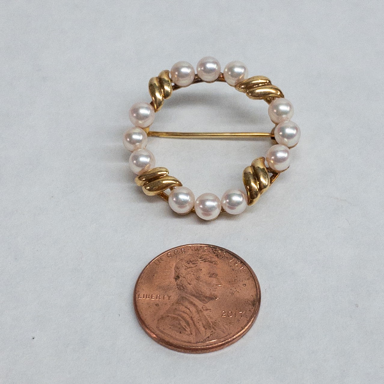 18K Gold and Pearl Circular Brooch