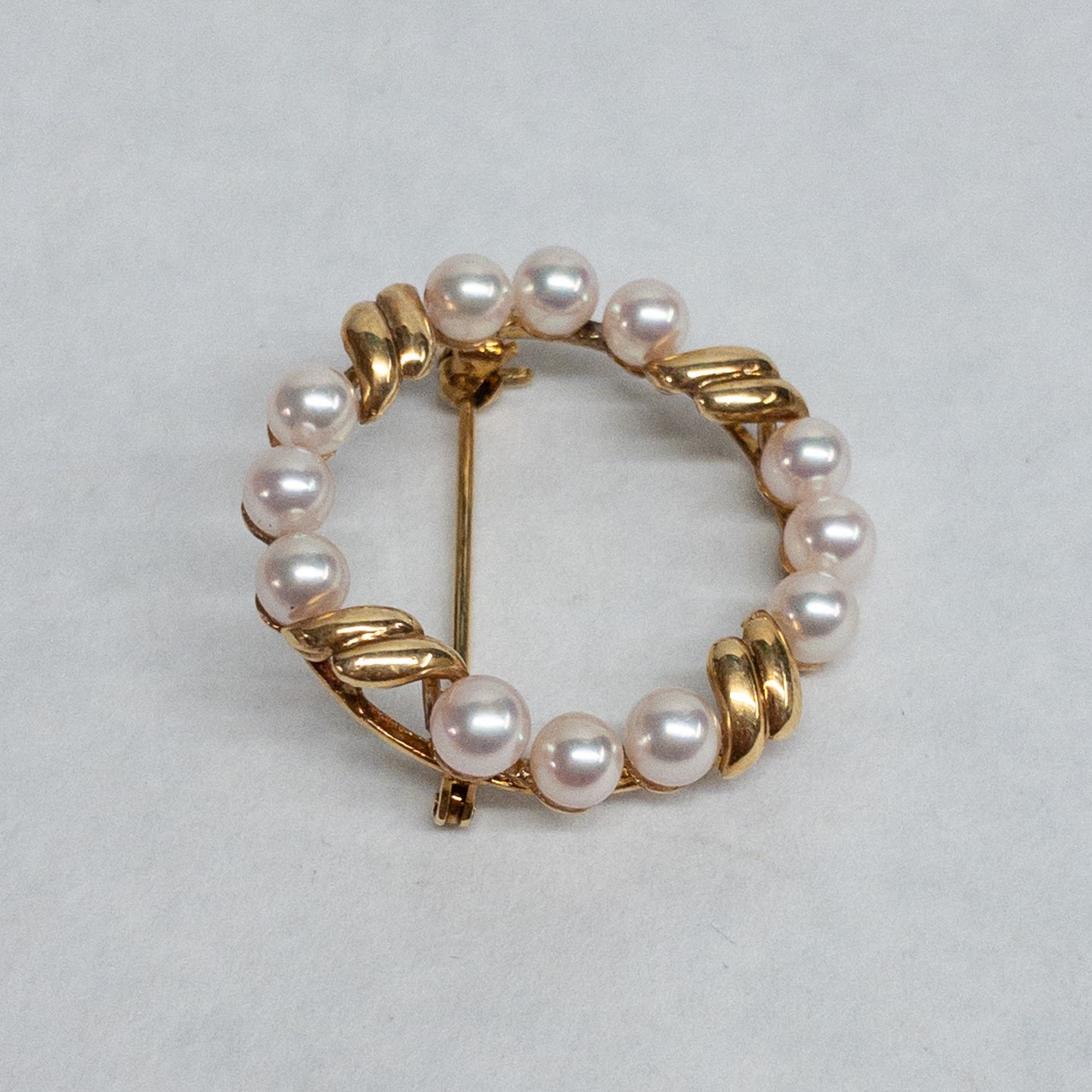 18K Gold and Pearl Circular Brooch