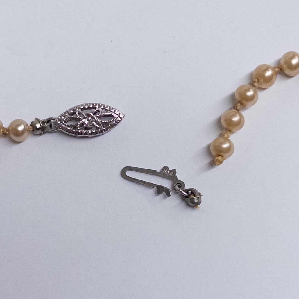 10K Gold Clasp Faux Pearl Necklace AS IS