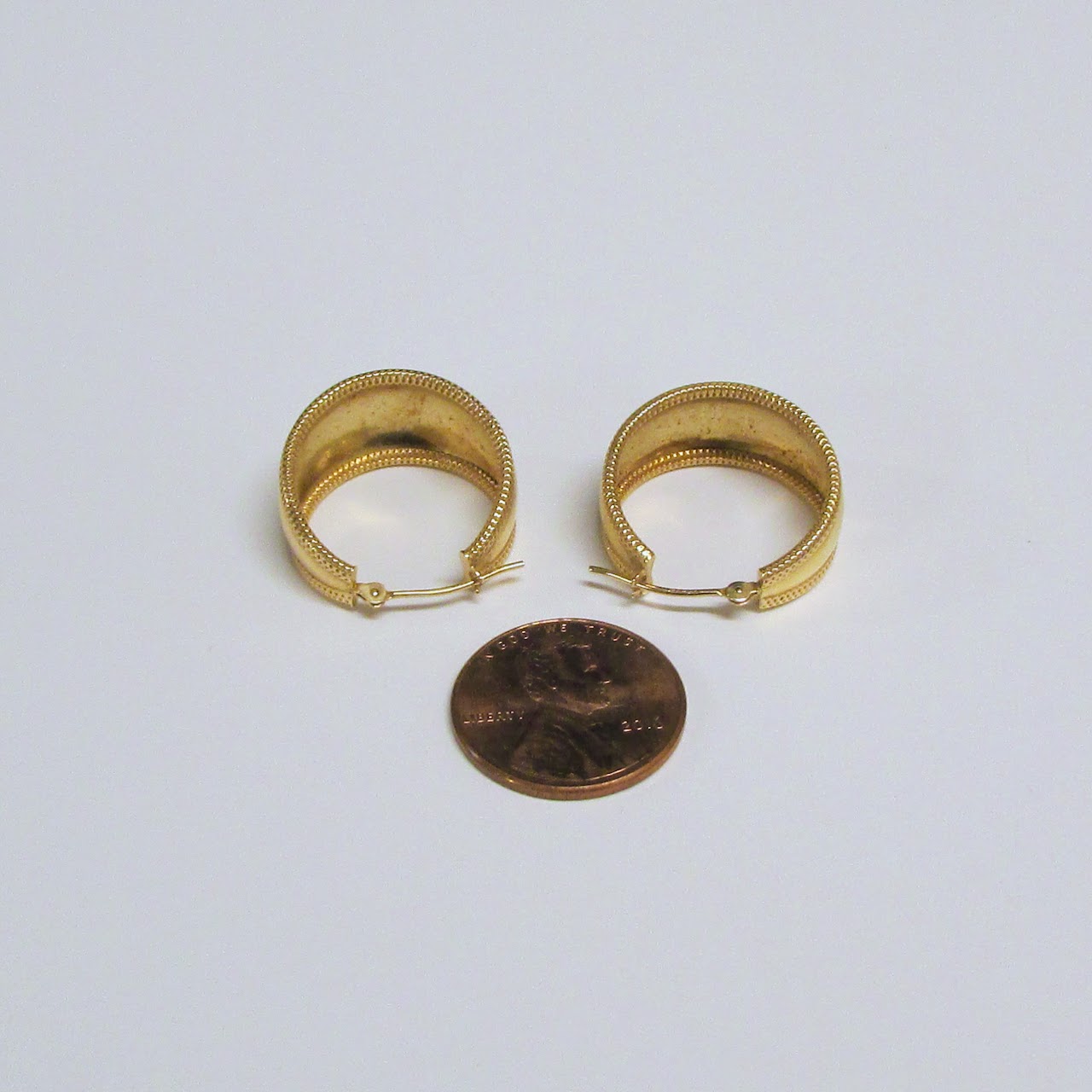 14K Gold Tapered Ribbon Pierced Earrings