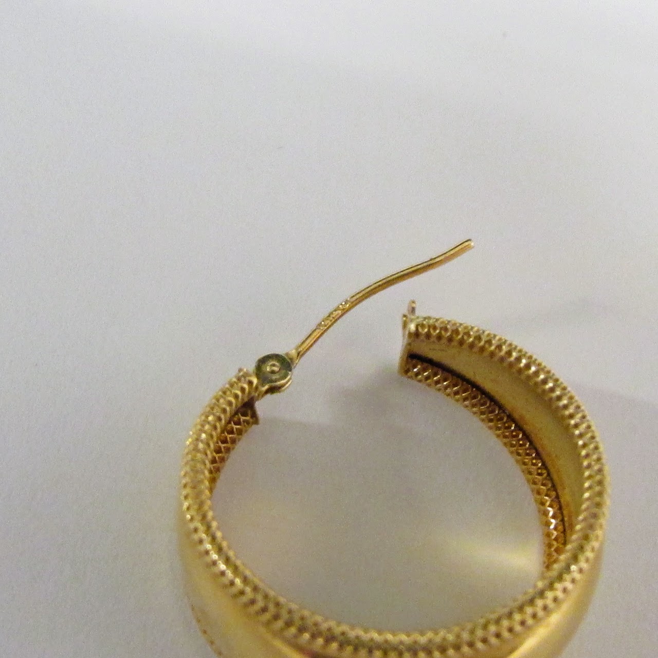 14K Gold Tapered Ribbon Pierced Earrings