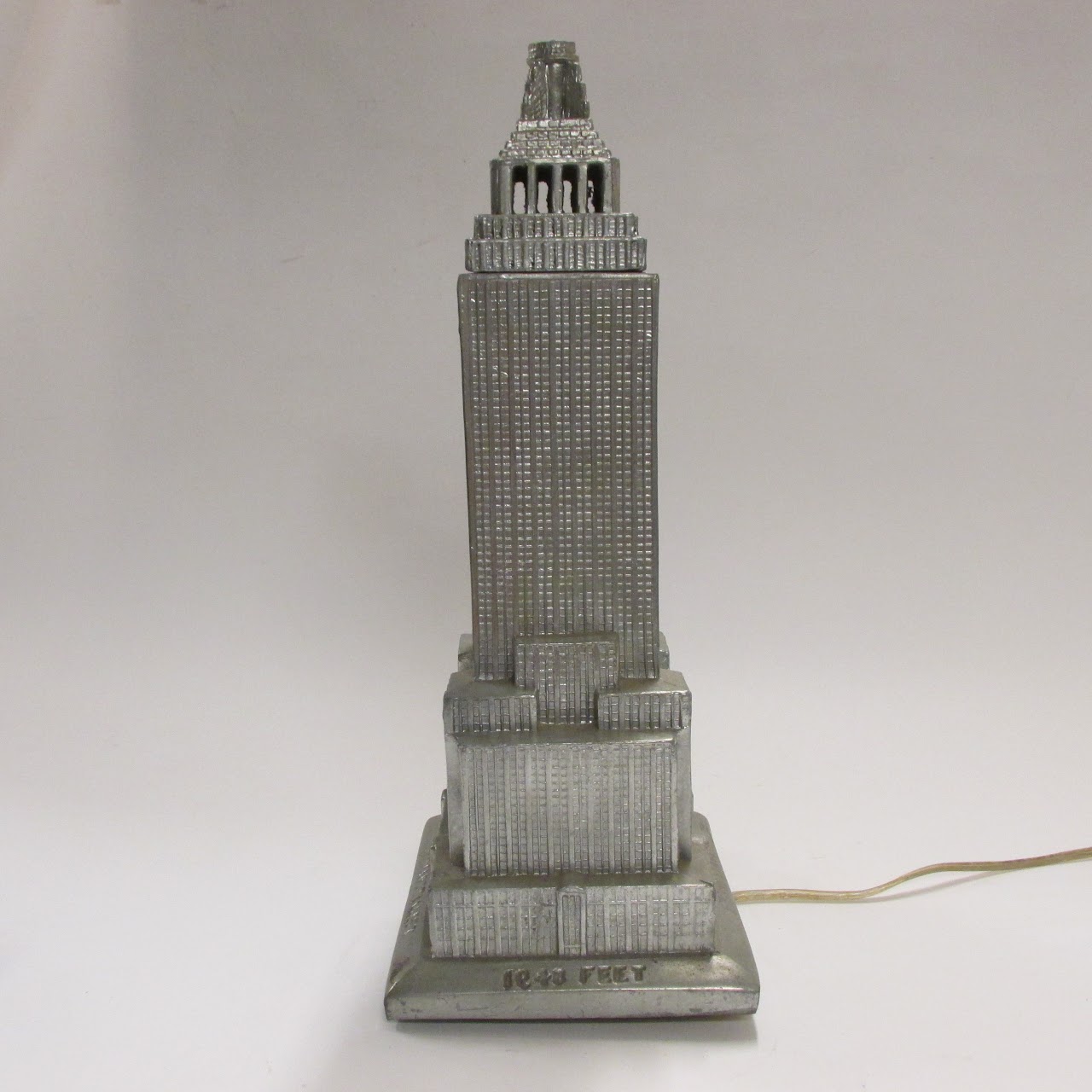 Sarsaparilla Deco Designs Vintage Empire State Building Lamp