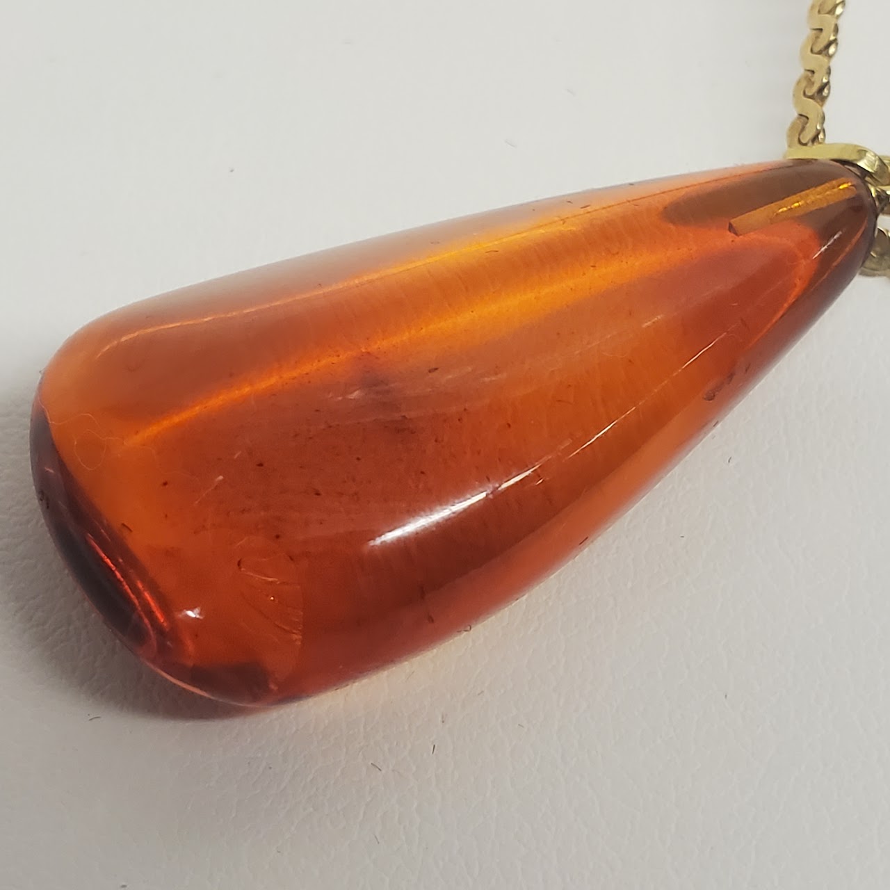 14K Gold Amber Pendant Necklace